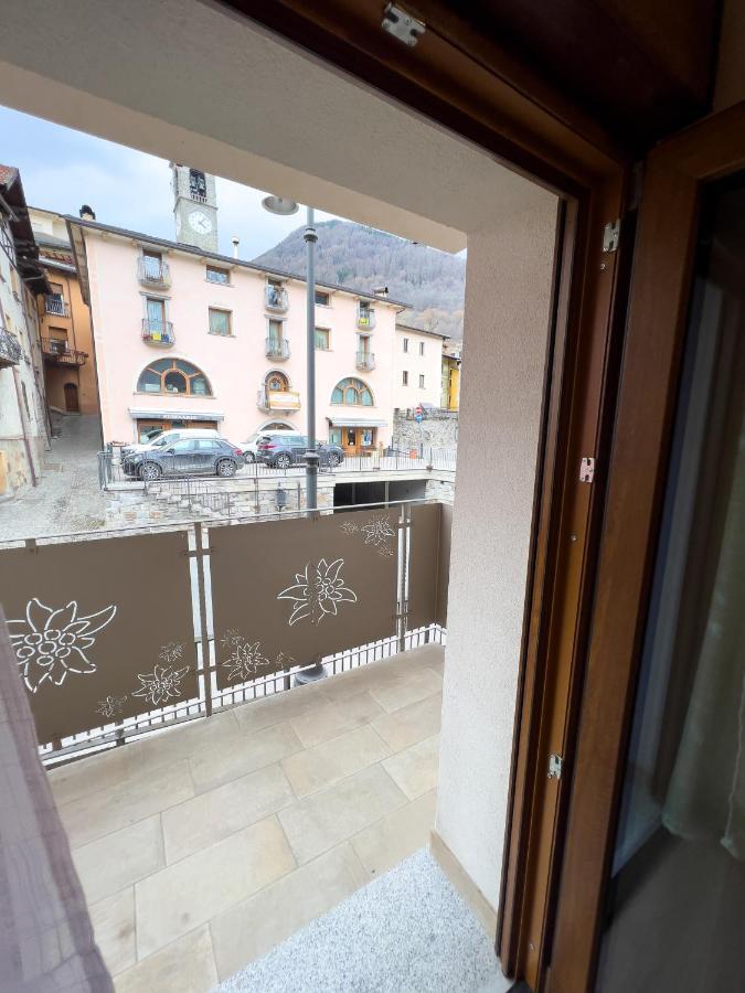 El Rocol Aparthotel Vezza dʼOglio Exterior foto