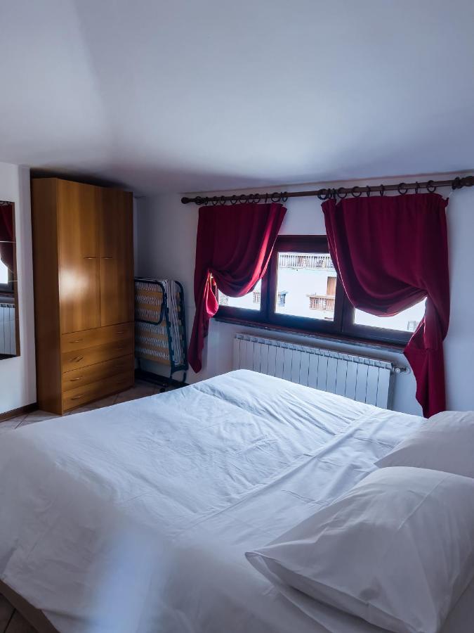 El Rocol Aparthotel Vezza dʼOglio Exterior foto